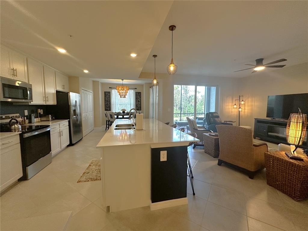 14221 Heritage Landing Boulevard - Photo 6