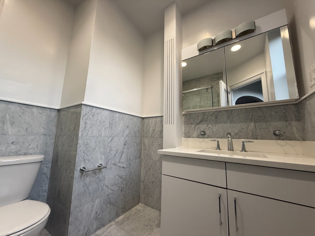166 West 72nd Street - Photo 4