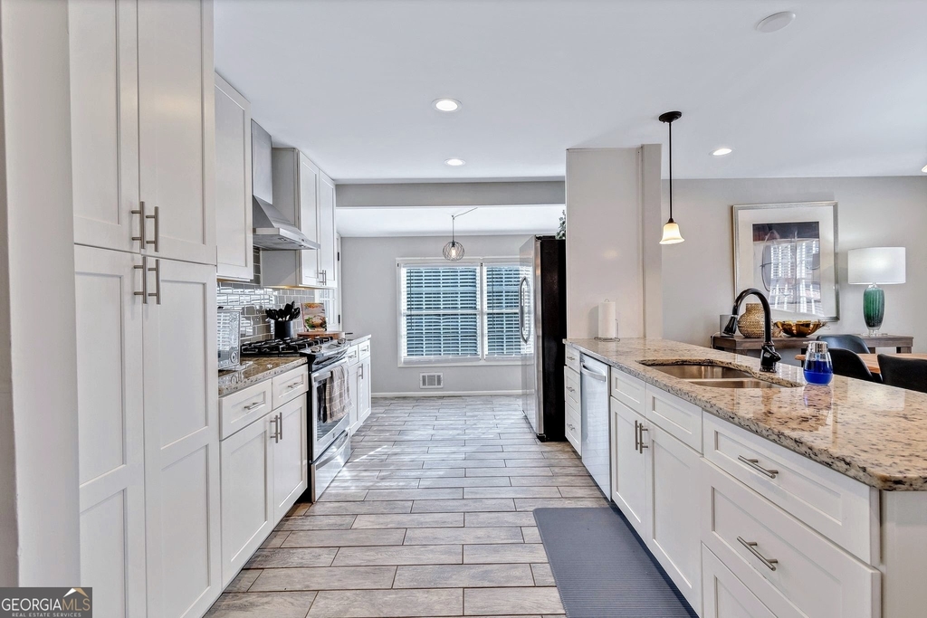 2480 Powers Ferry Drive Se - Photo 6