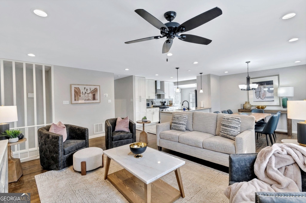 2480 Powers Ferry Drive Se - Photo 3