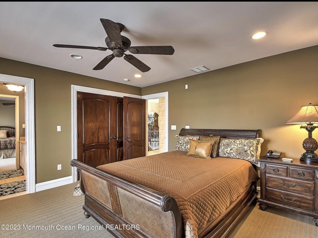 220 Pointe Drive - Photo 15