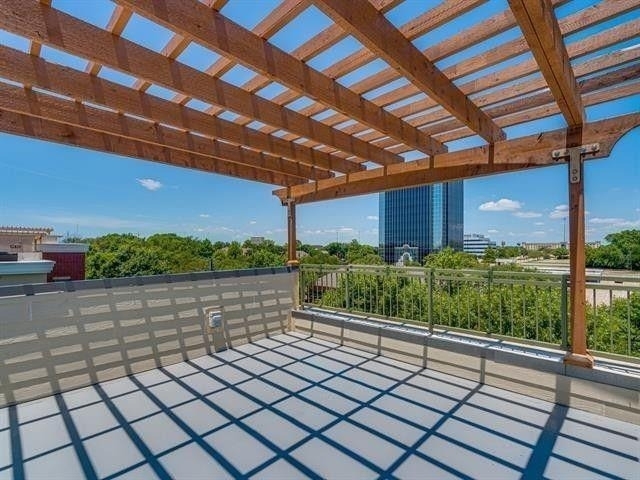 1207 Beaconsfield Lane - Photo 4