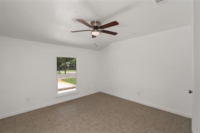 316 W 7th Street - Photo 4