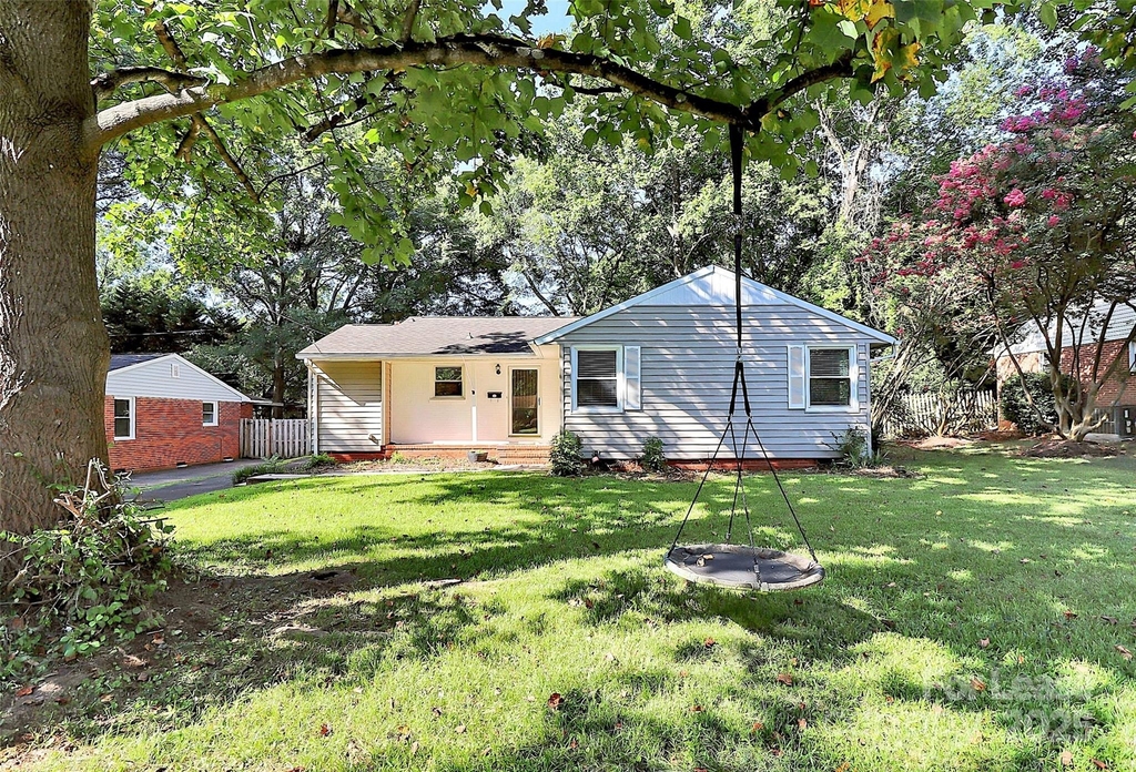 228 Seneca Place - Photo 1