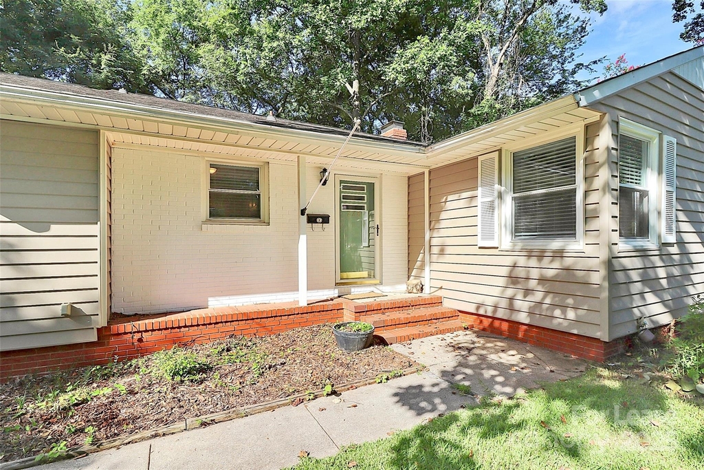 228 Seneca Place - Photo 4