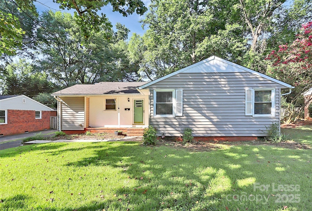 228 Seneca Place - Photo 0