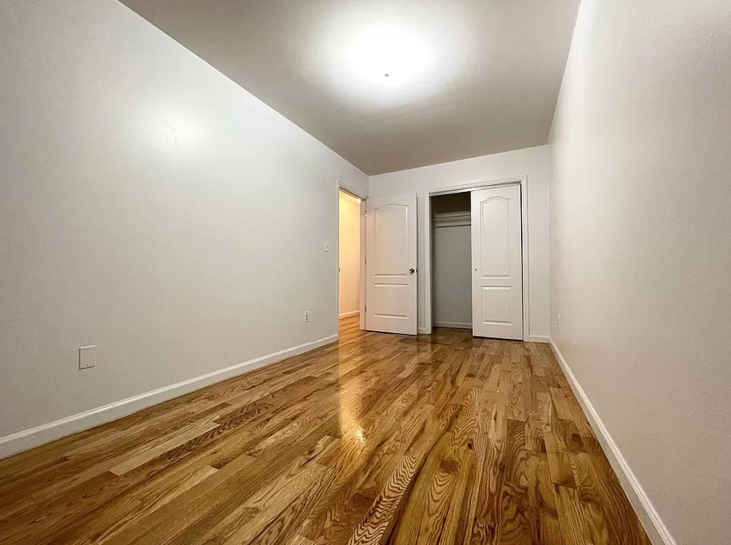 365 East 28th Street - Photo 1