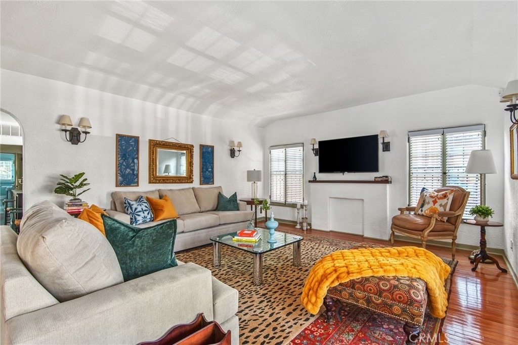 8246 4th Street - Photo 3