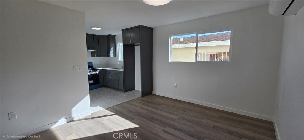 1428 E 54th - Photo 3