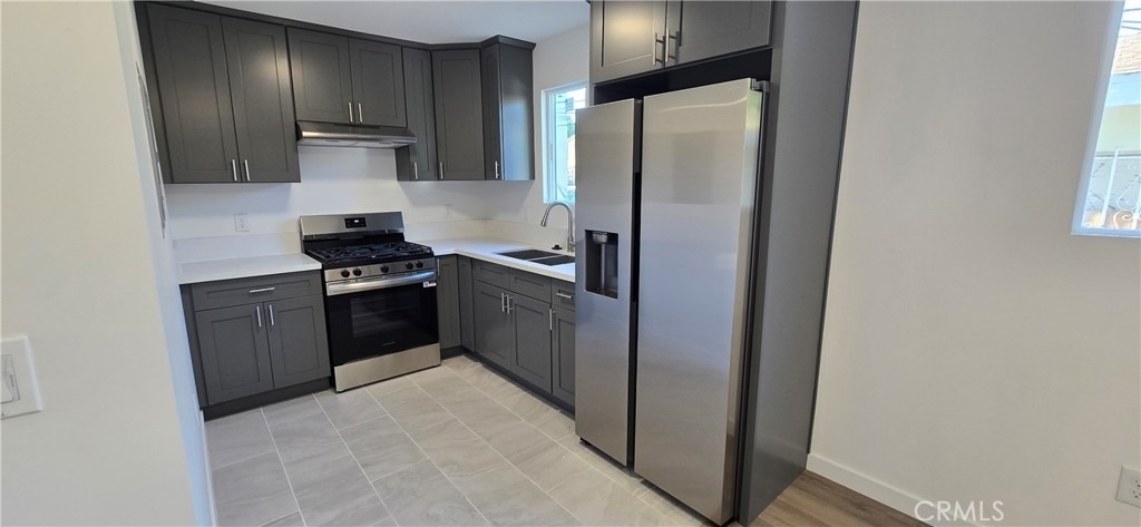1428 E 54th - Photo 0