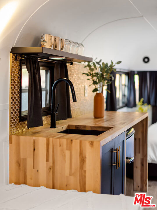 272 N Topanga - Photo 9