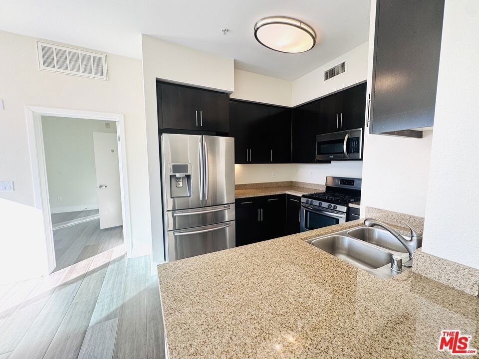 1241 5th Street - Photo 15
