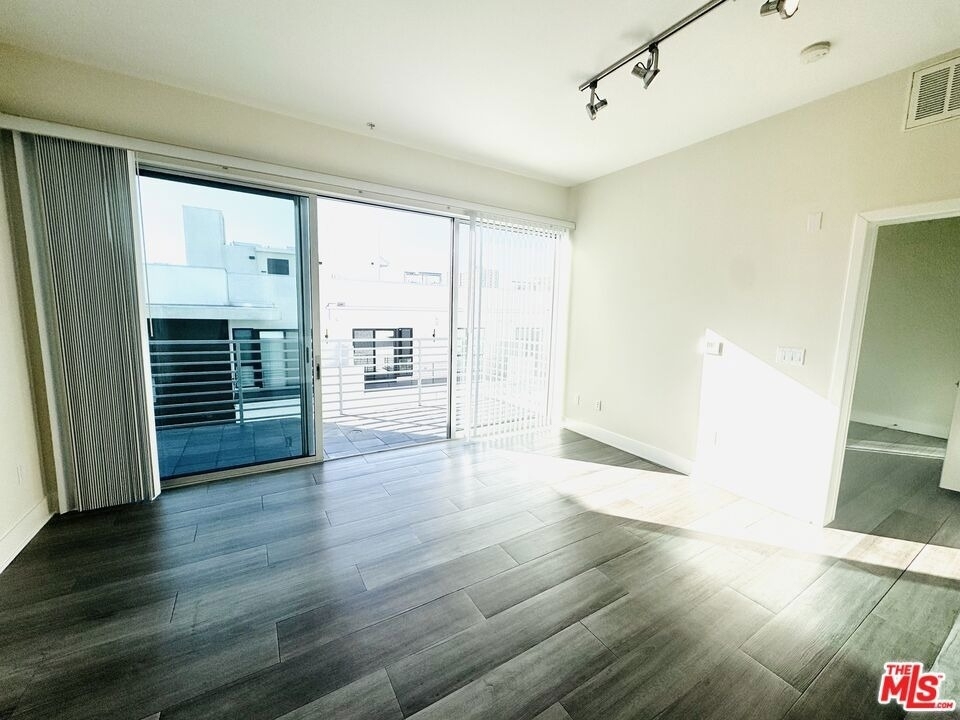 1241 5th Street - Photo 28