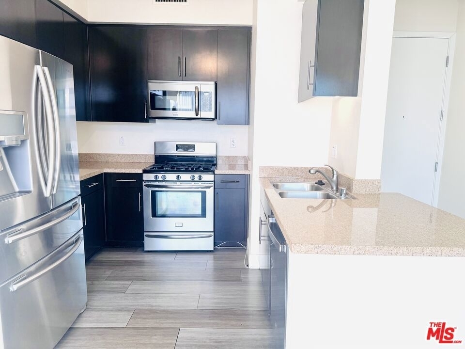 1241 5th Street - Photo 21