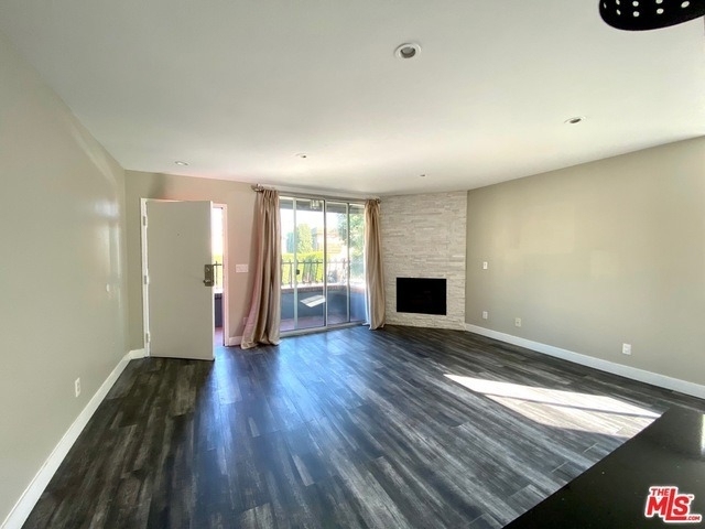1529 S Bundy Drive - Photo 3