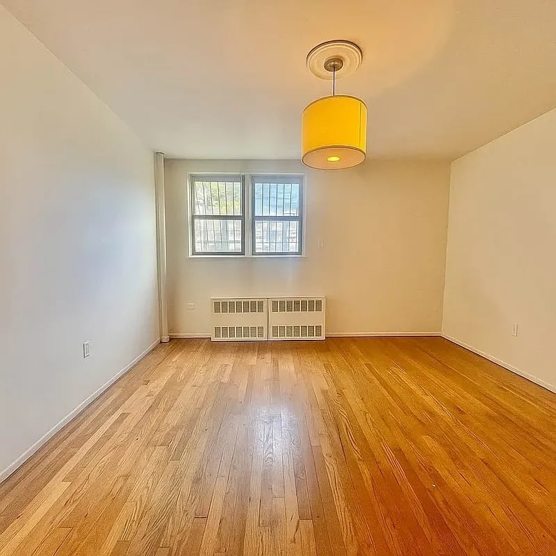 668 4th Avenue - Photo 0