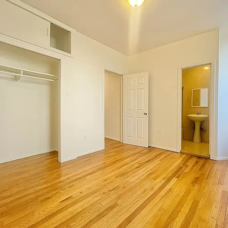 668 4th Avenue - Photo 4