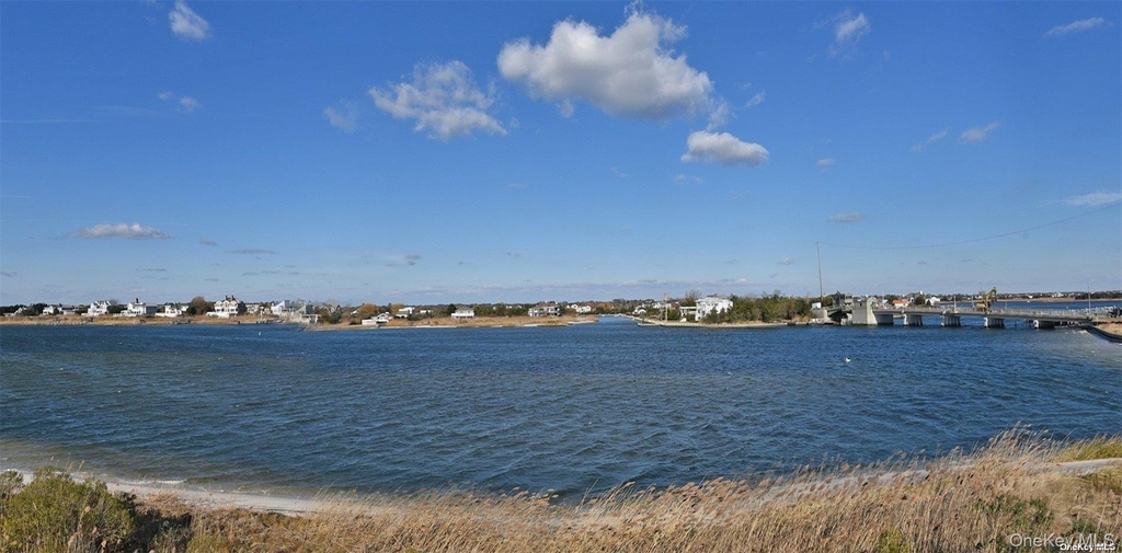 250 Dune Road - Photo 17