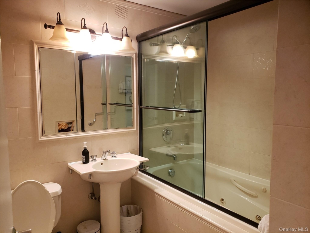 100 W Broadway - Photo 21