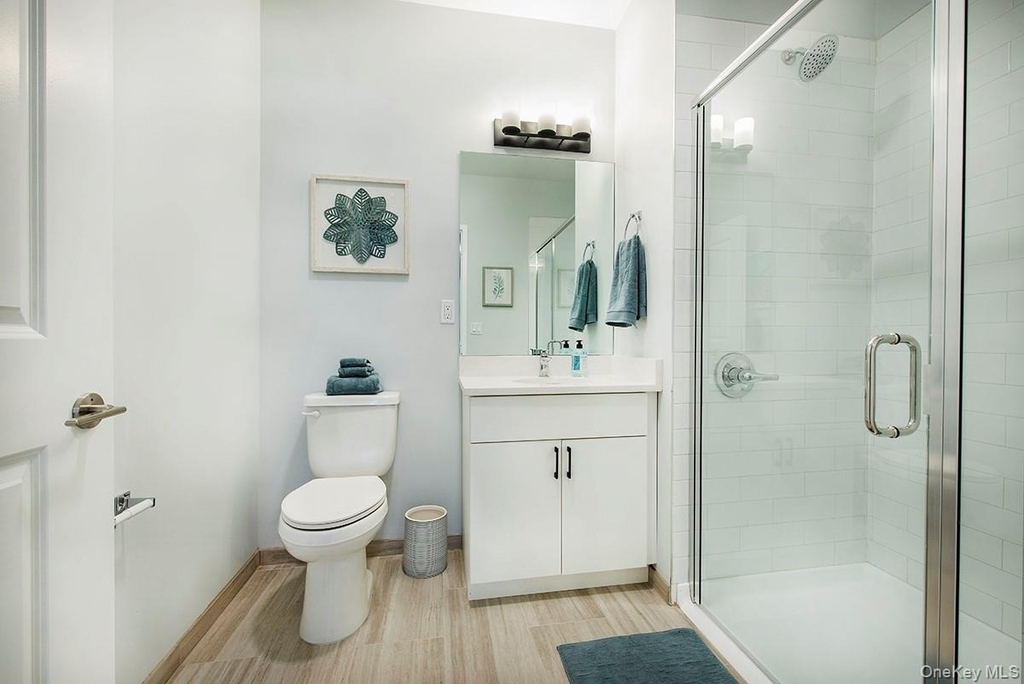 300 Carleton Avenue - Photo 3