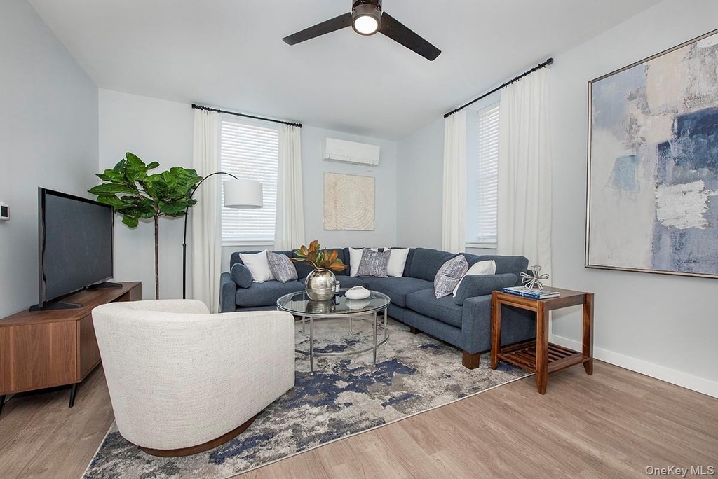 300 Carleton Avenue - Photo 9