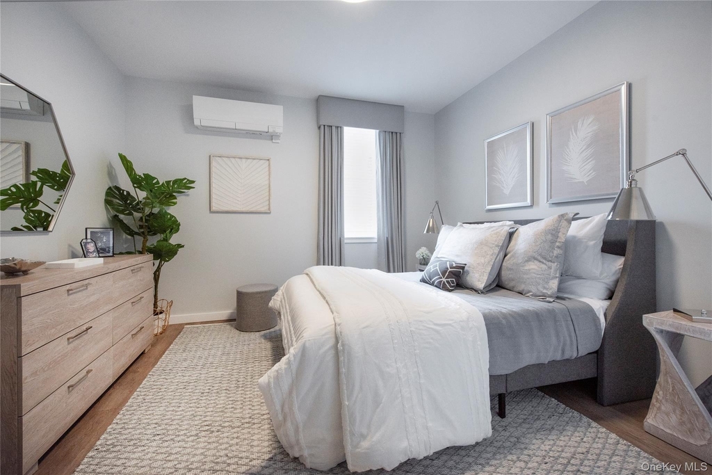 300 Carleton Avenue - Photo 5