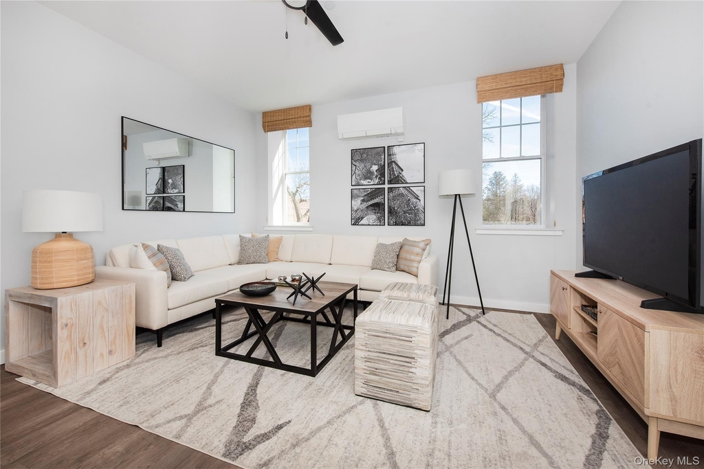 300 Carleton Avenue - Photo 7