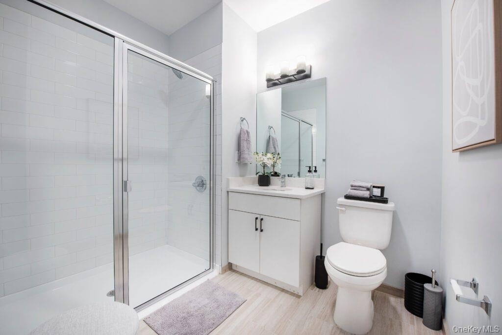 300 Carleton Avenue - Photo 9