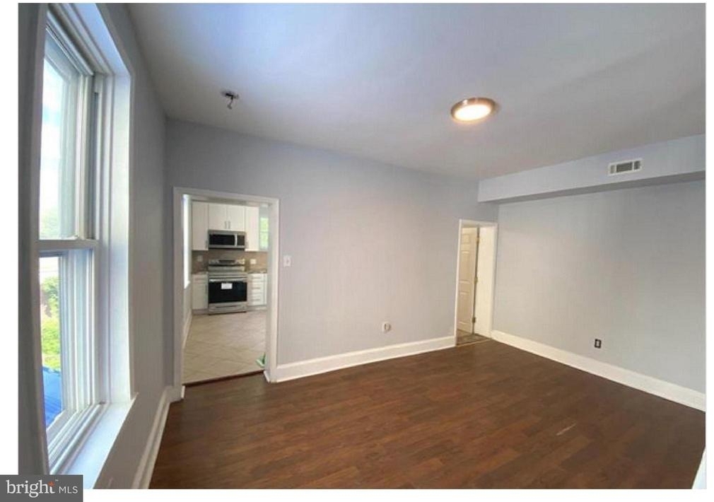 775 S Front Street - Photo 2
