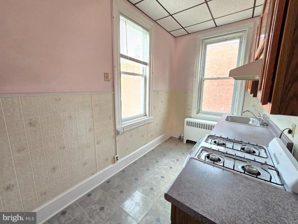 5315 Master Street - Photo 1