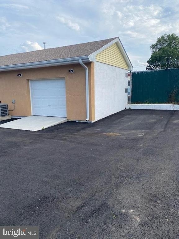 239 Bernard Street - Photo 2