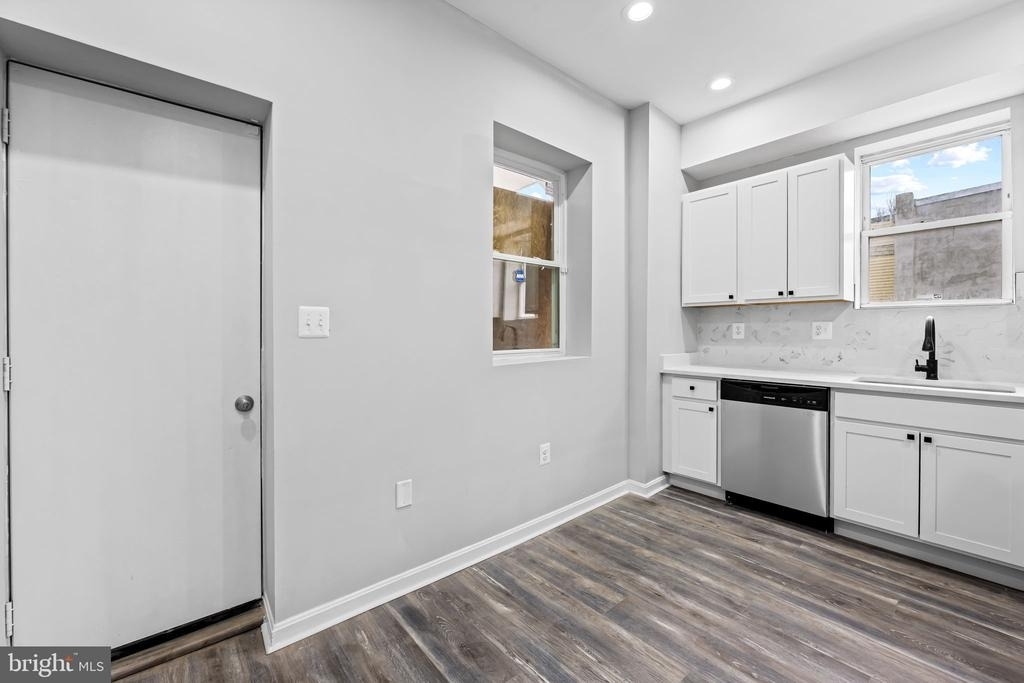 1918 E Lafayette Avenue - Photo 11