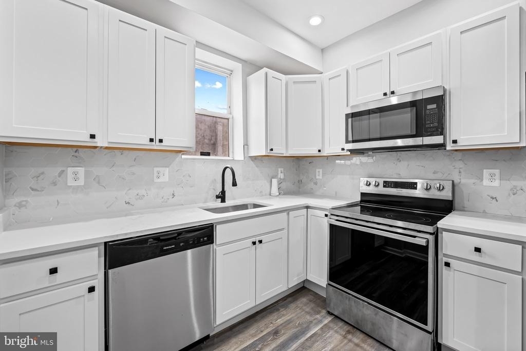 1918 E Lafayette Avenue - Photo 10