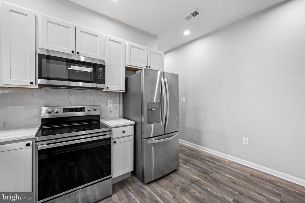 1918 E Lafayette Avenue - Photo 9