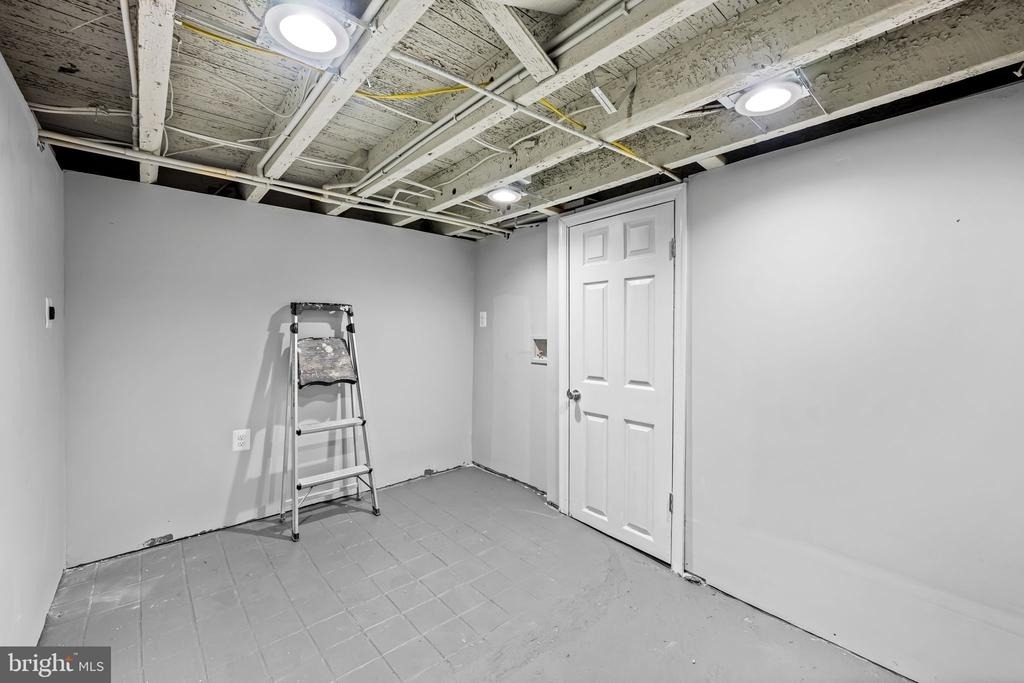 1918 E Lafayette Avenue - Photo 22