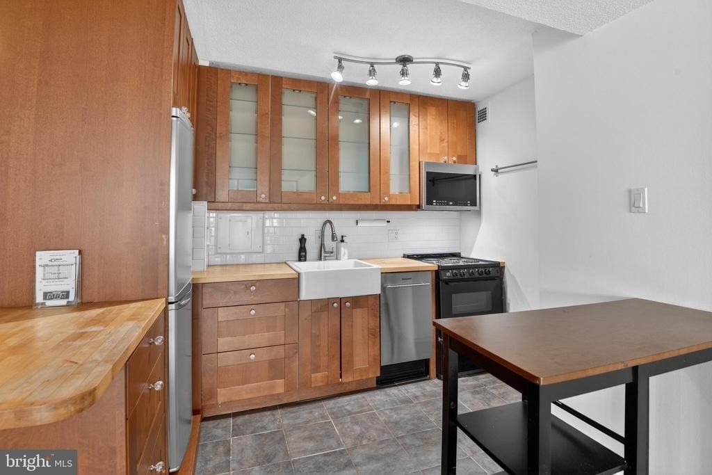 1301 Delaware Avenue Sw - Photo 10