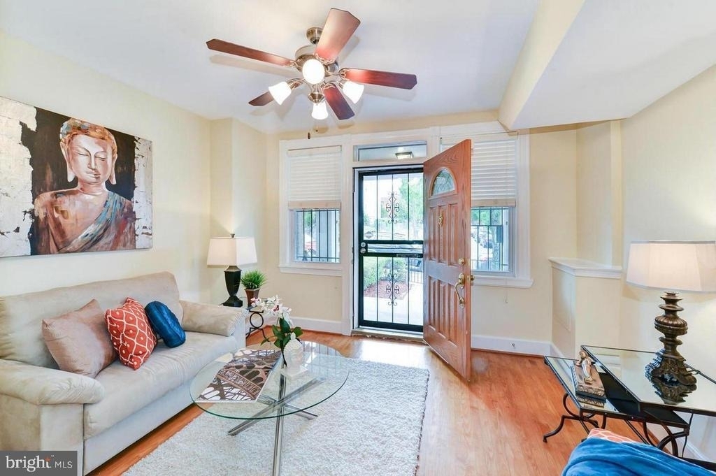 1648 L Street Ne - Photo 5