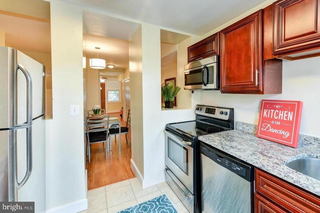 1648 L Street Ne - Photo 10