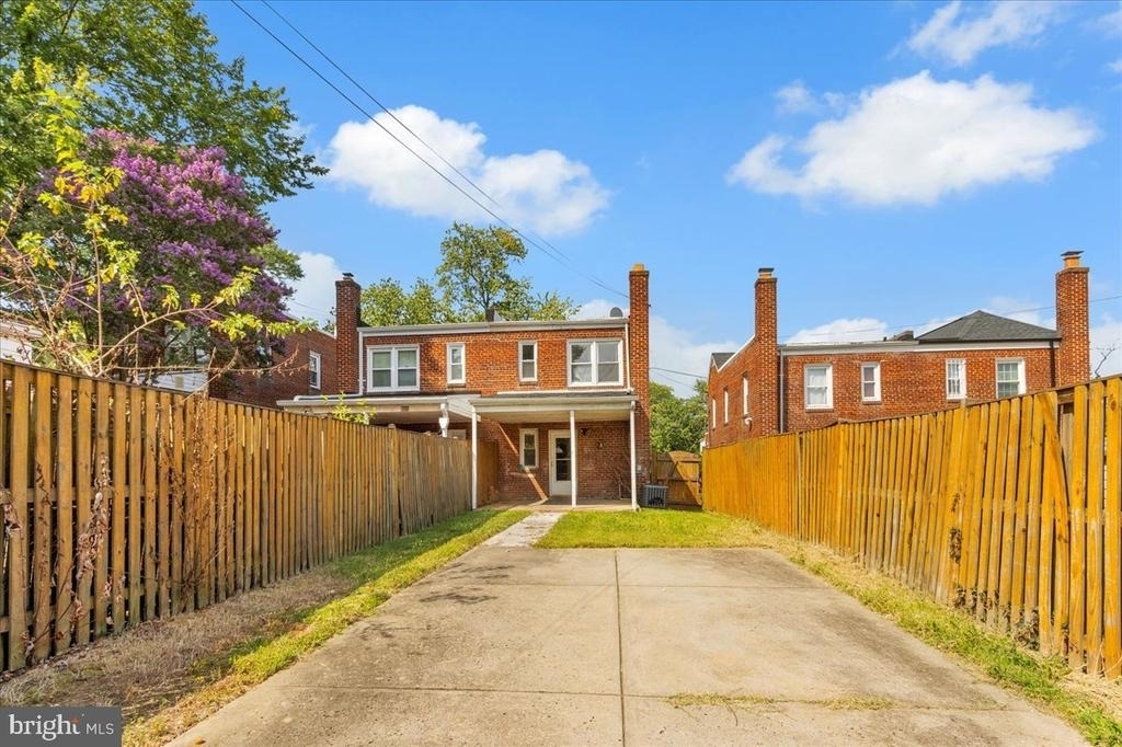 1193 46th Place Se - Photo 15