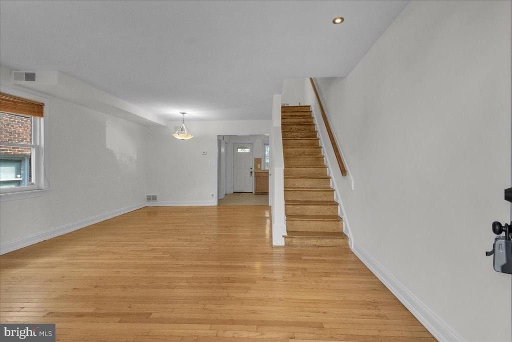 1193 46th Place Se - Photo 6