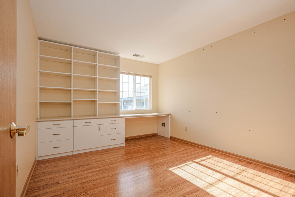 801 N Mclean Boulevard - Photo 12