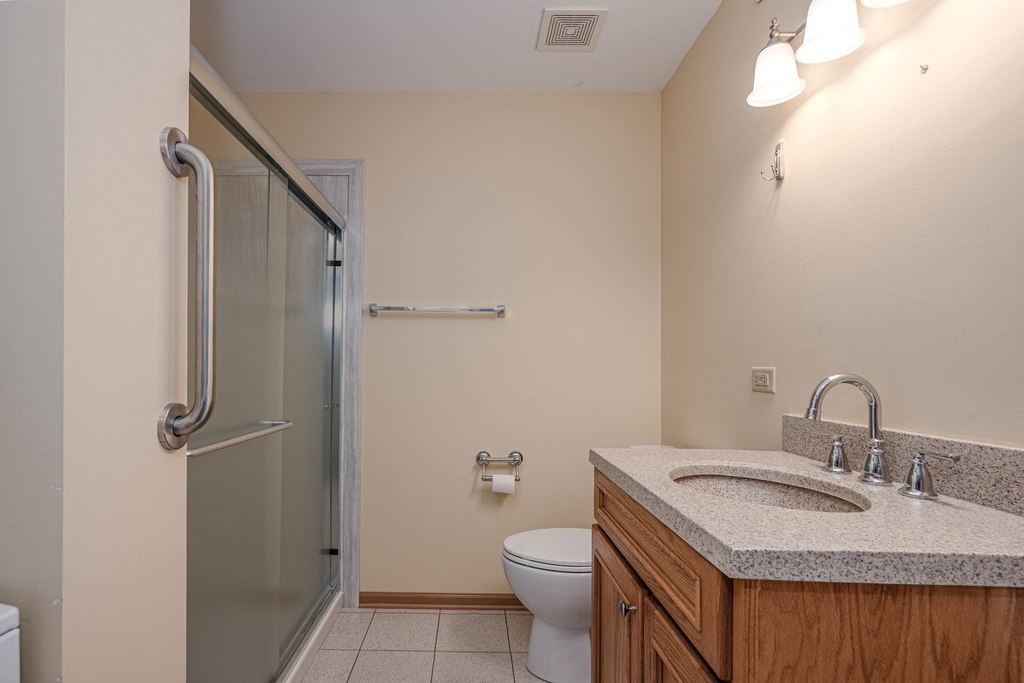 801 N Mclean Boulevard - Photo 9