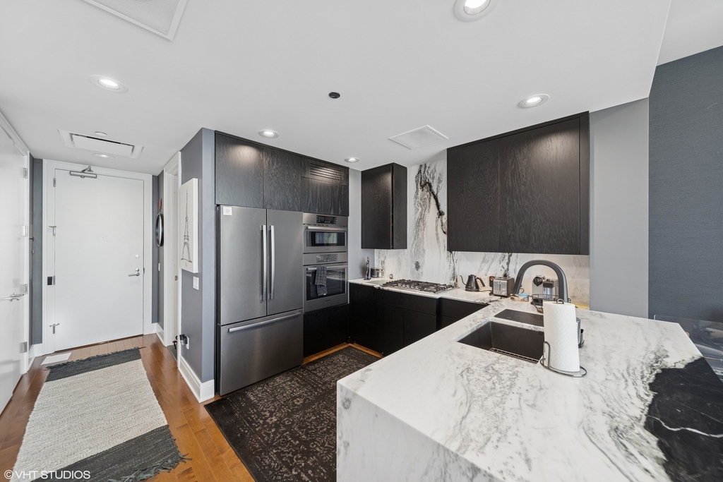 401 N Wabash Avenue - Photo 3