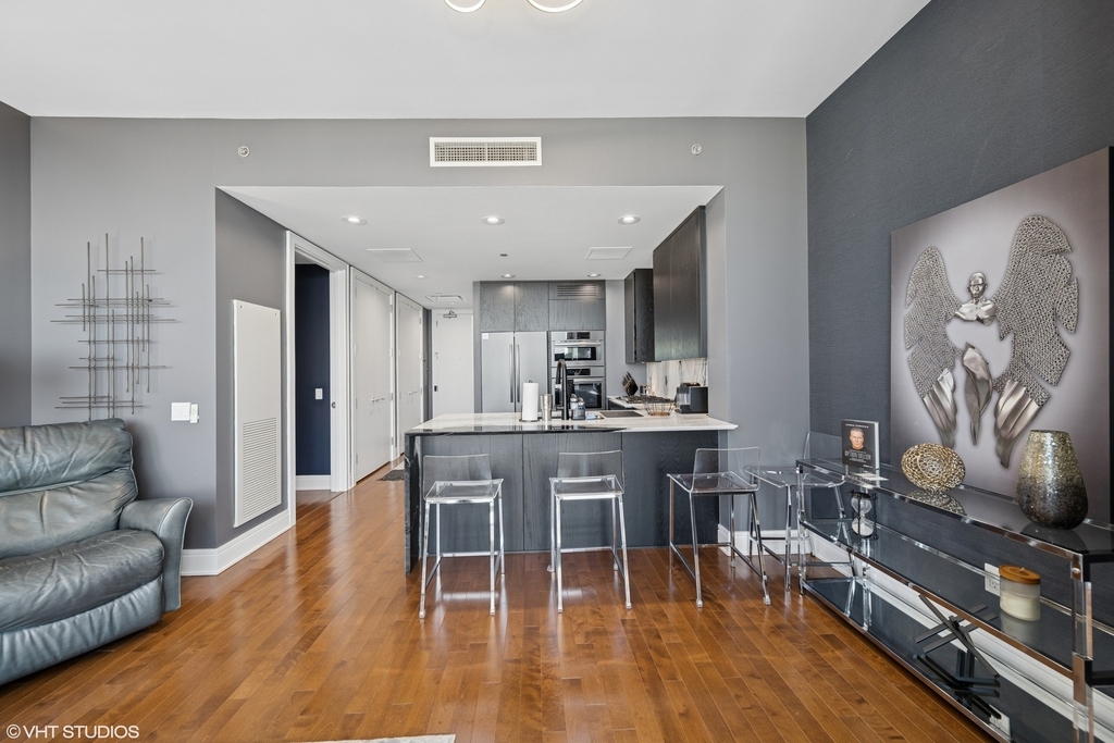 401 N Wabash Avenue - Photo 6