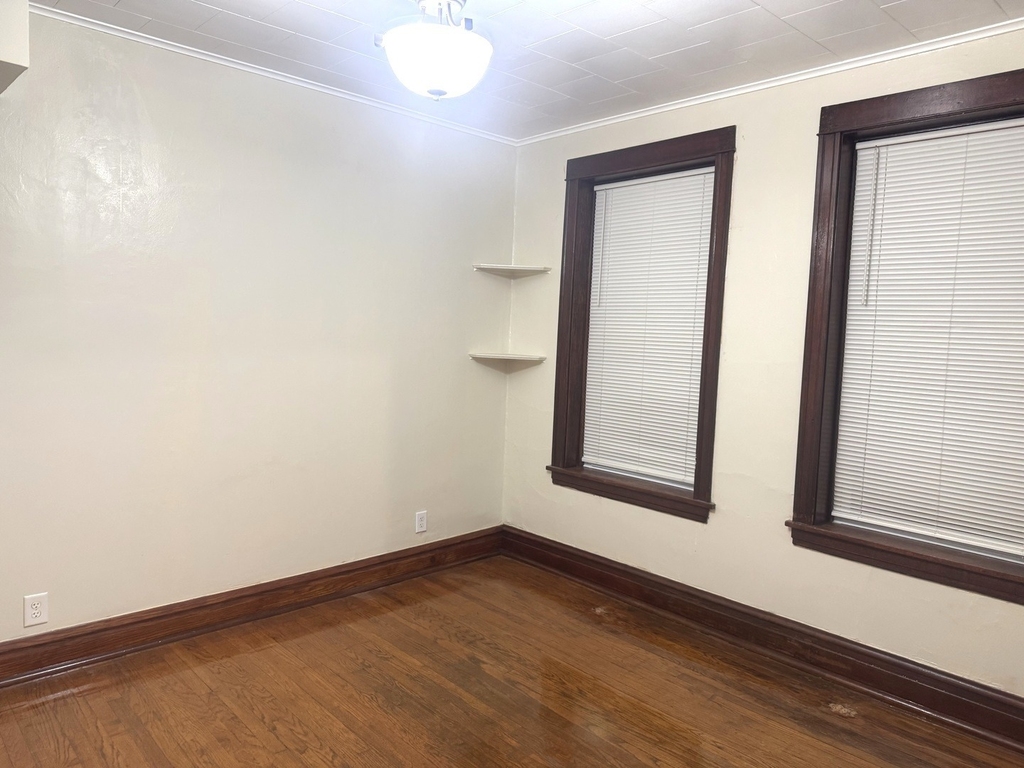 2158 N Hamlin Avenue - Photo 1