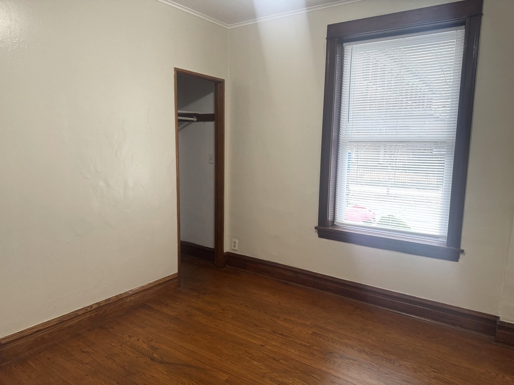2158 N Hamlin Avenue - Photo 4