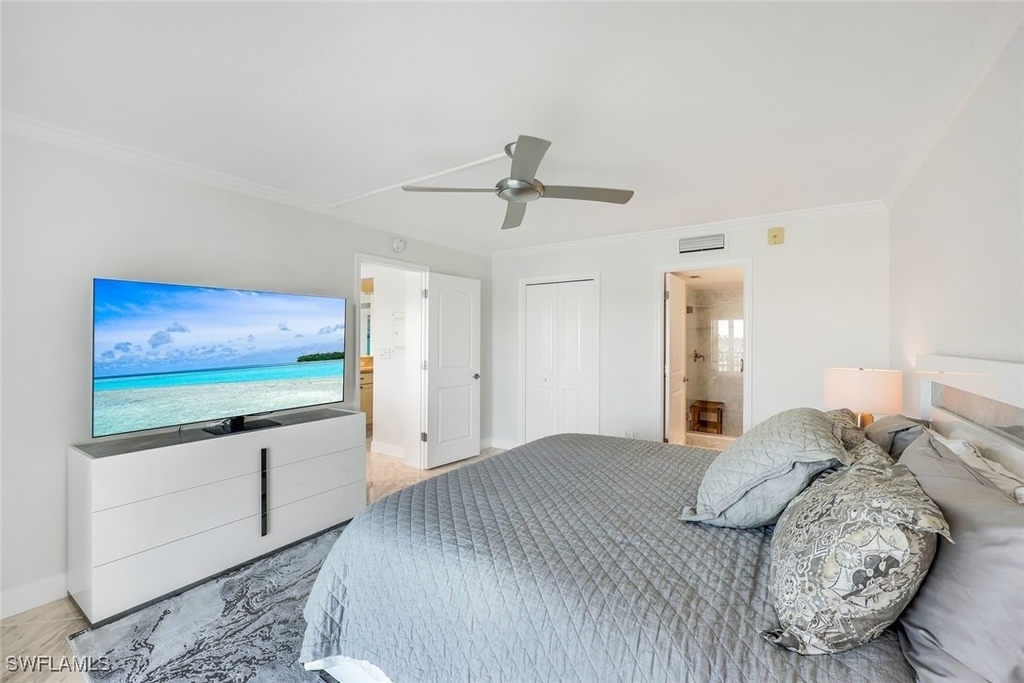 2750 Gulf Shore Boulevard N - Photo 9