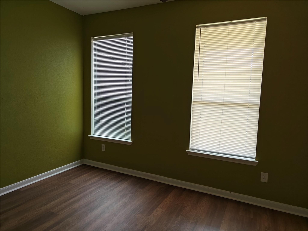 7915 Moss Springs Ct Court - Photo 5