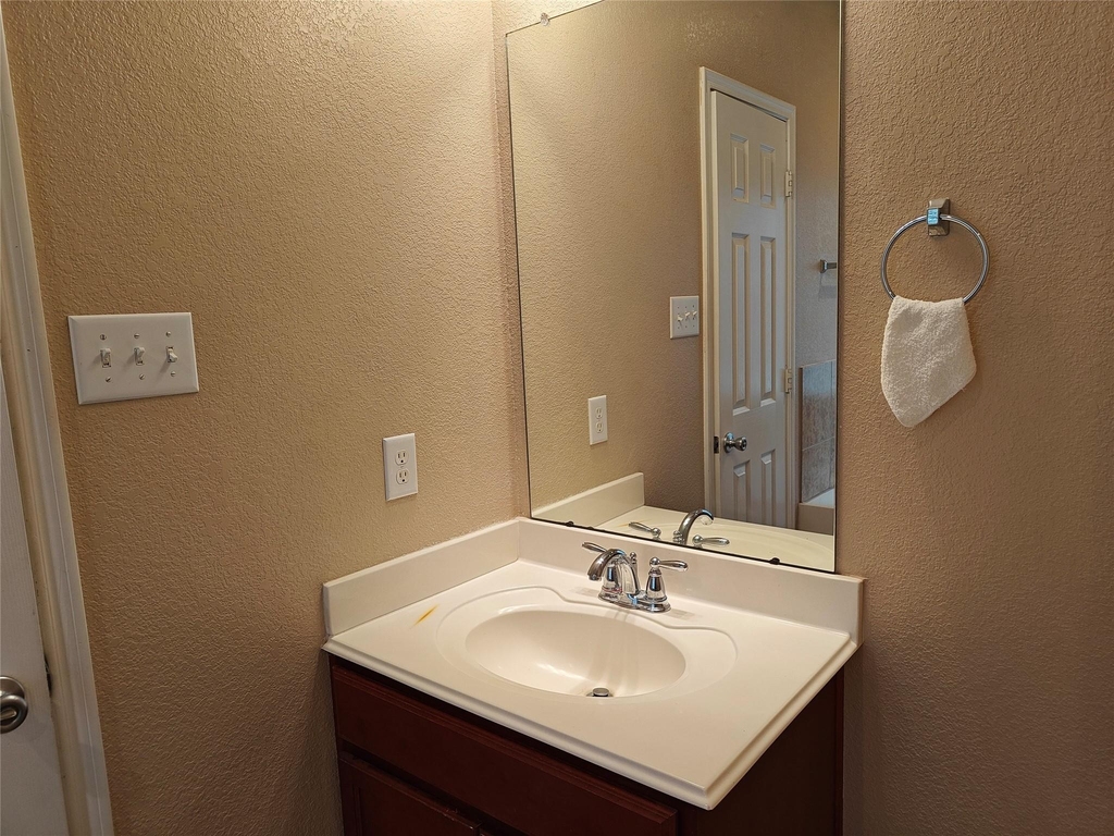 7915 Moss Springs Ct Court - Photo 21