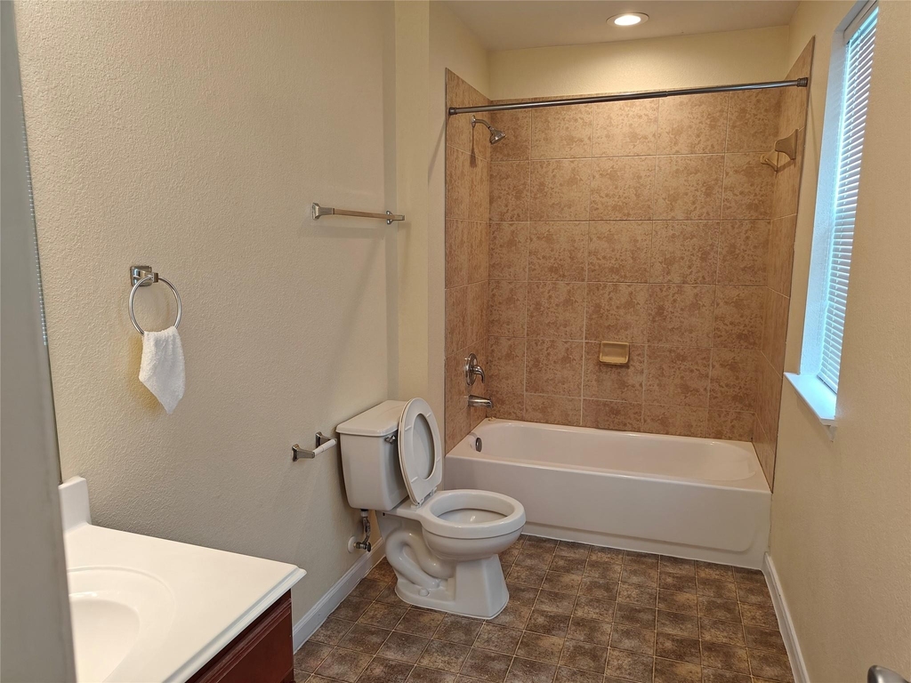 7915 Moss Springs Ct Court - Photo 31